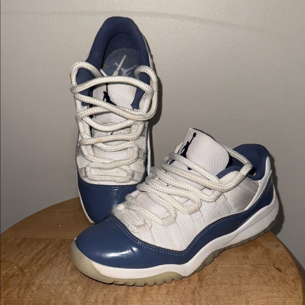 Jordan Kids Sneakers in Blue and White